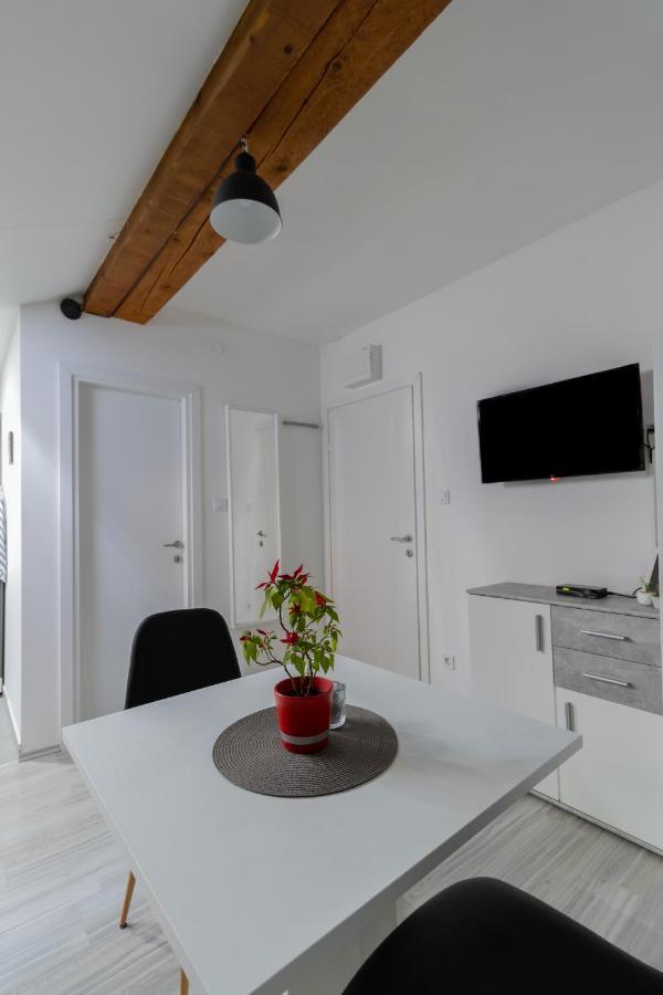 Hill Apartman - Maksimir Rebro Zagreb Buitenkant foto